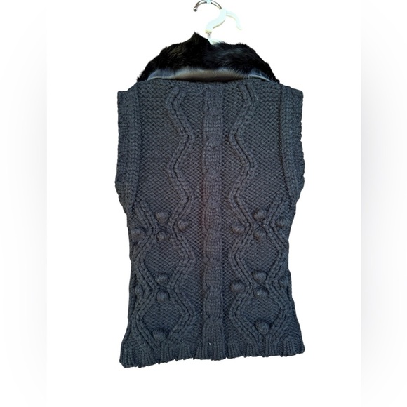 Womens Black Cable Knit Sweater Vest With Real Rabbit Fur Removable Collar Small - Picture 4 of 7